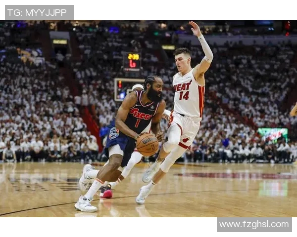 76人热火激战山东省2月28日篮球盛宴精彩回顾与分析